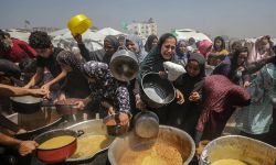 نتنياهو يعترف بأن تدمير غزة يهدف إلى تهجير أهلها